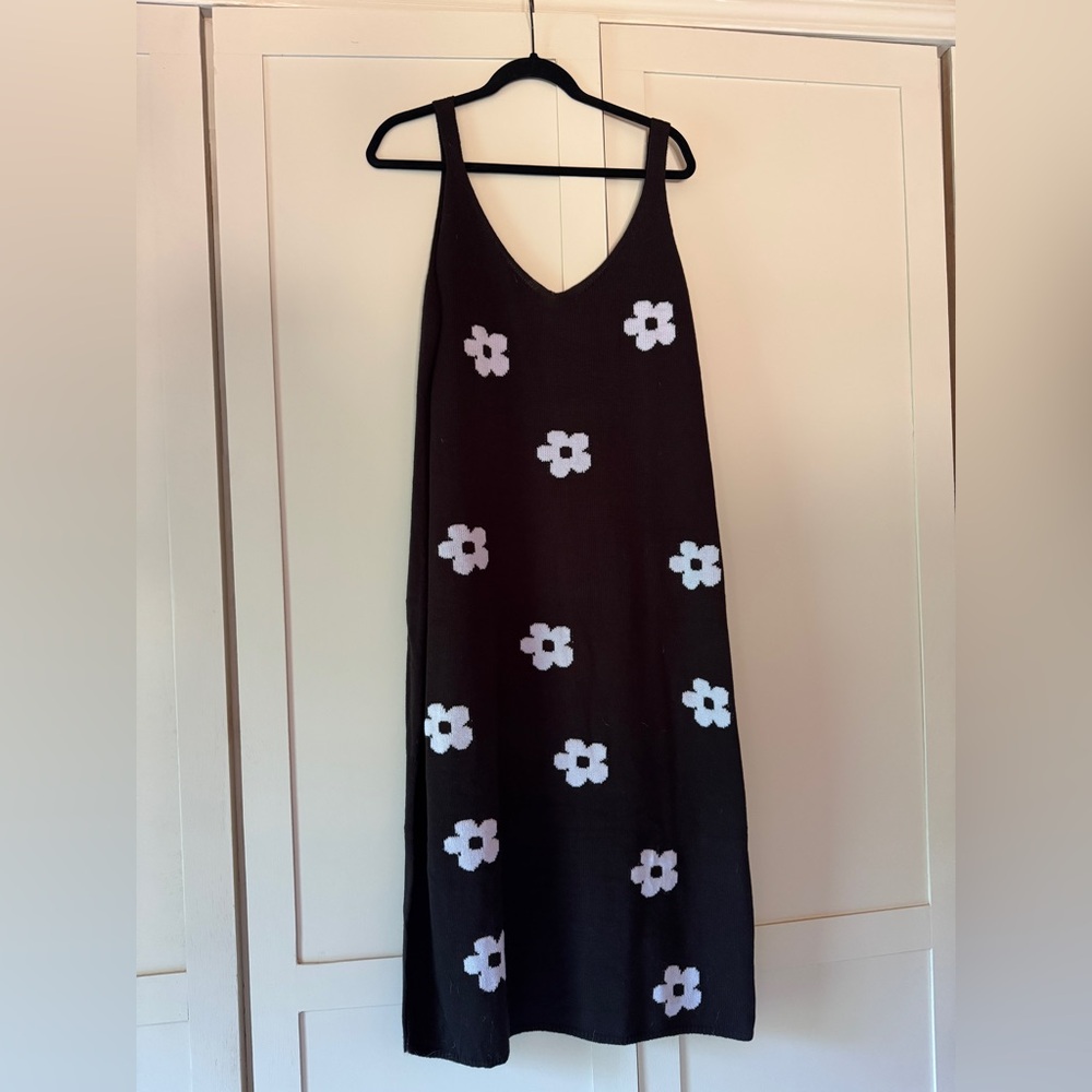 H&M Black with Purple Flowers Knit Sweater Dress
